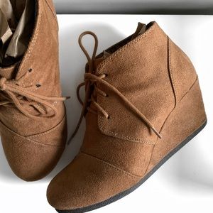Cognac Wedge Faux Suede Espadrilles Bootie Size 9